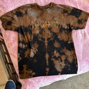 Def‎ Leppard Size XL Tie-Dye T-Shirt